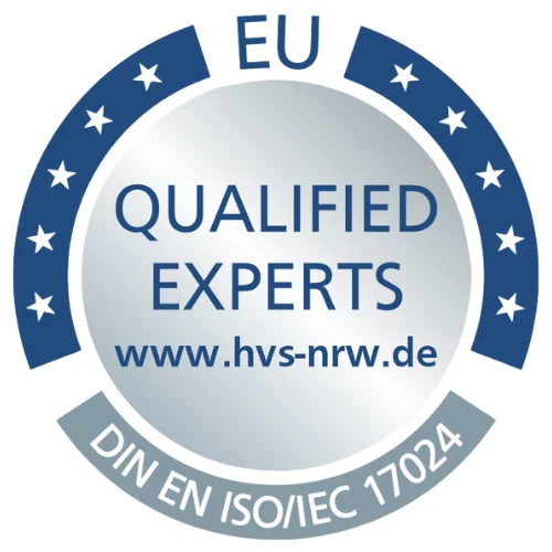 Entdecken Sie ein professionelles Logo mit dem Schriftzug "Qualified Experts for Euro-Zert". Dieses Design steht für Kompetenz und Zertifizierung in Europa. Ideal für Ihre geschäftlichen oder themenbezogenen Inhalte.